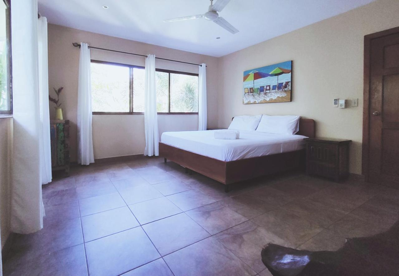 Sol Y Sombra Bed & Breakfast โบกัสทาวน์ ภายนอก รูปภาพ