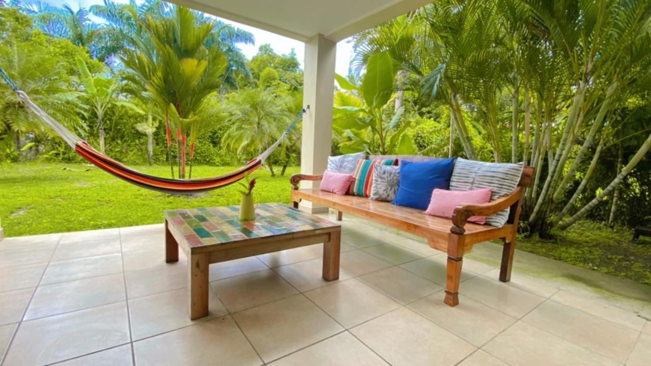 Sol Y Sombra Bed & Breakfast โบกัสทาวน์ ภายนอก รูปภาพ