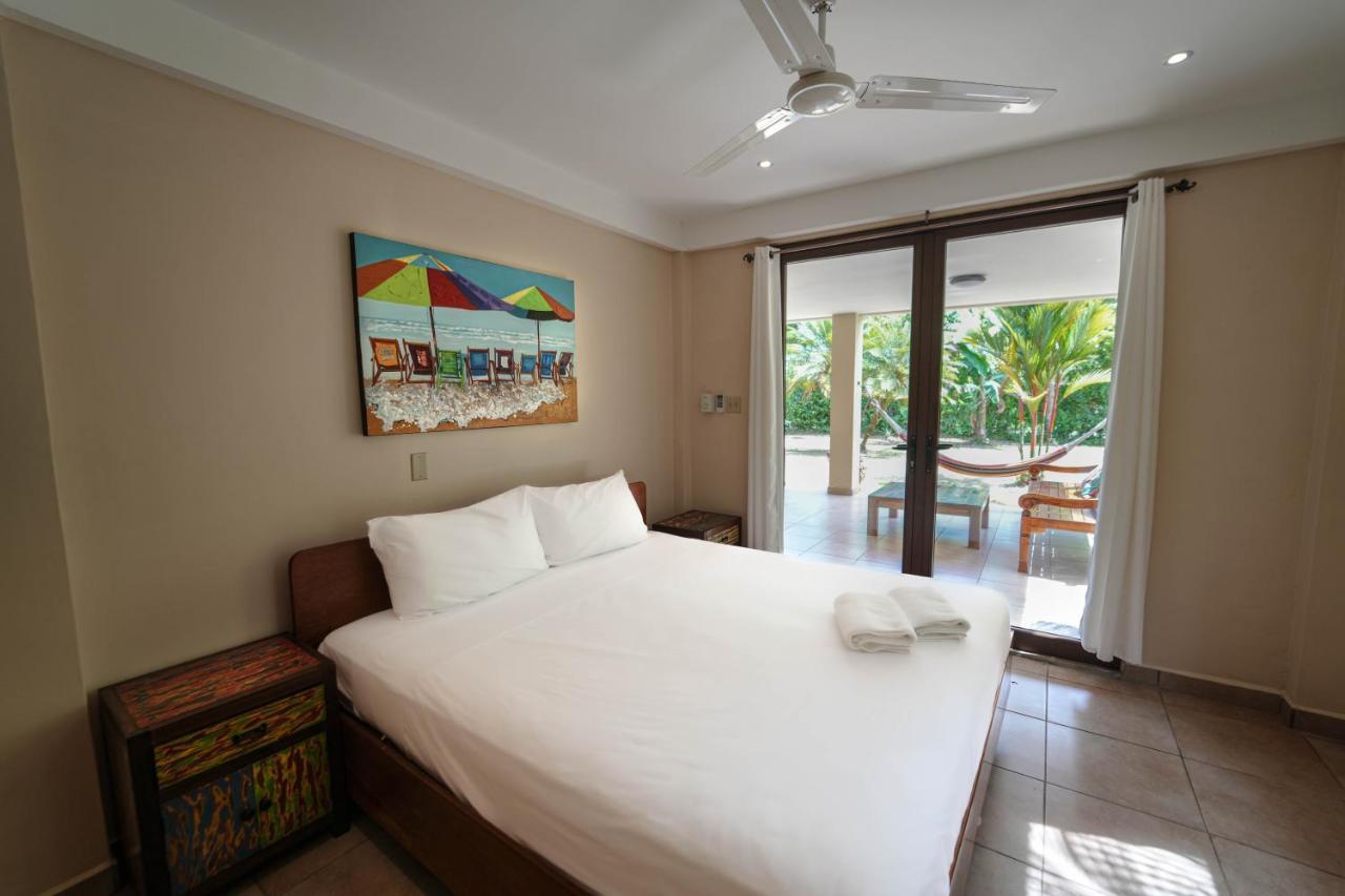 Sol Y Sombra Bed & Breakfast โบกัสทาวน์ ภายนอก รูปภาพ