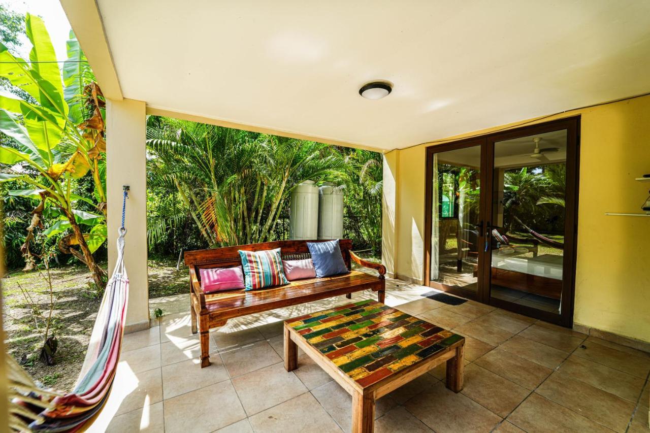 Sol Y Sombra Bed & Breakfast โบกัสทาวน์ ภายนอก รูปภาพ